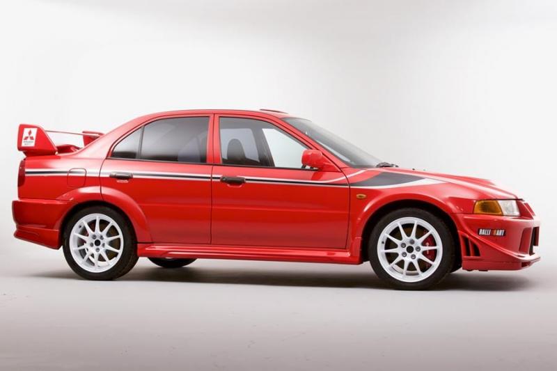 Какие секреты хранит легендарный Mitsubishi Lancer Evolution 1: автомобиль, ставший культовым